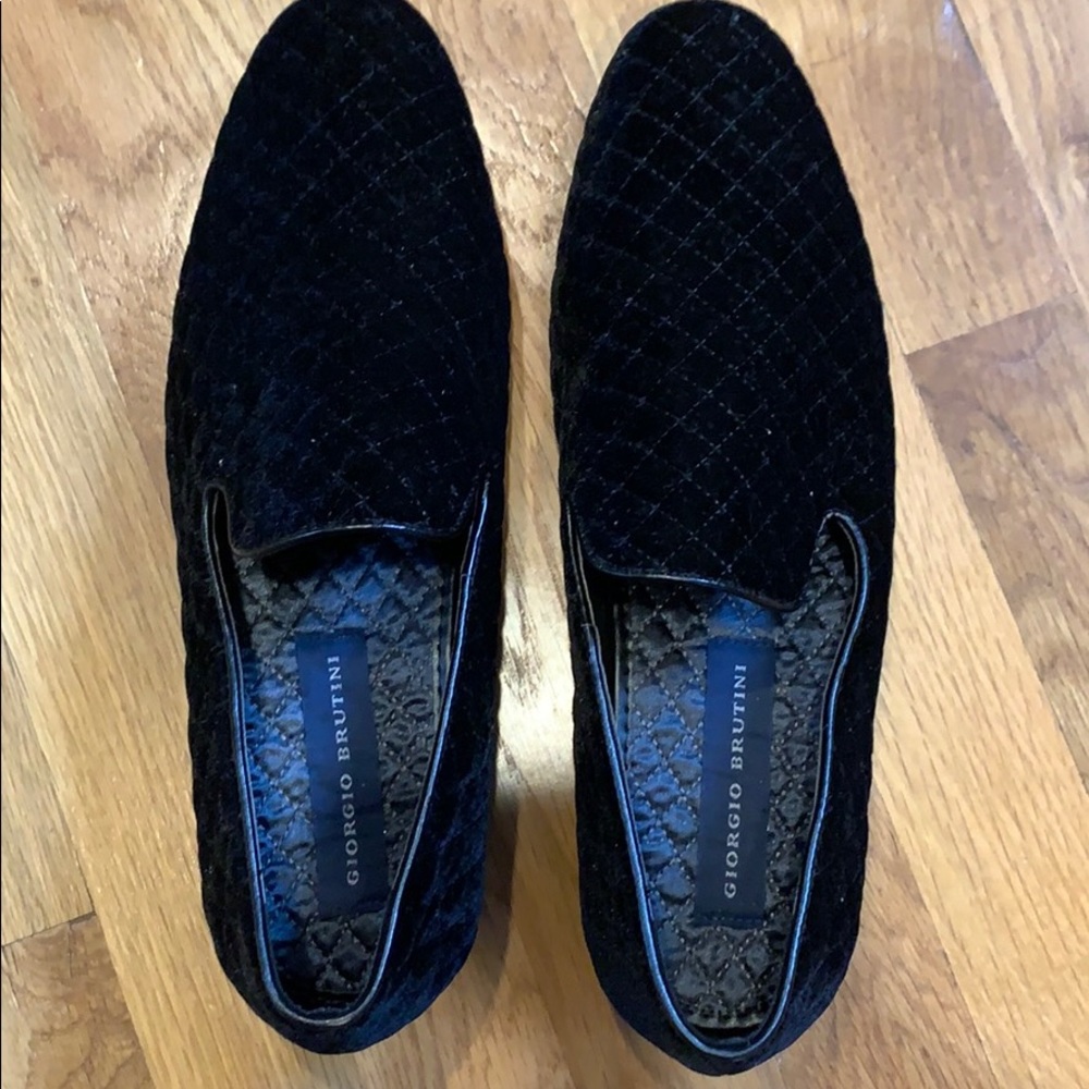 Velvet quilted slip ons
